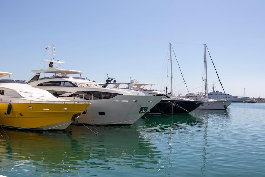 Puerto Banus Luxurious Apartment In The Heart Of The Port Marbella Esterno foto