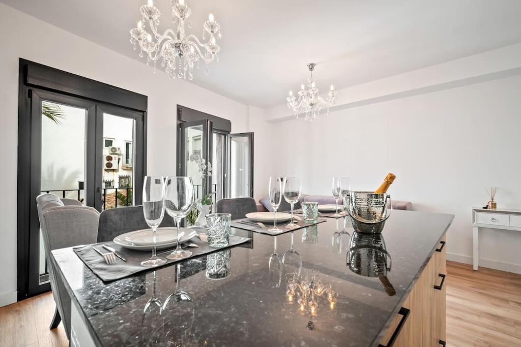 Puerto Banus Luxurious Apartment In The Heart Of The Port Marbella Esterno foto